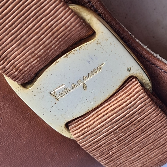 Salvatore Ferragamo AUS 8.5 VINTAGE 90s Designer Tan Leather Vara Bow Pump Shoes - Picture 16 of 17